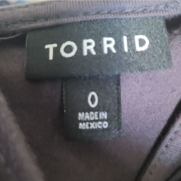 Torrid Southern Belle Tank with Criss Cross Back - Picture 3 of 4